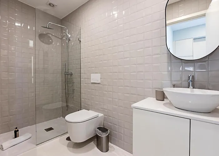 31 Janeiro 157 - Delightful 1br Flat W/ Ac & Balcony By Lovelystay 포르투