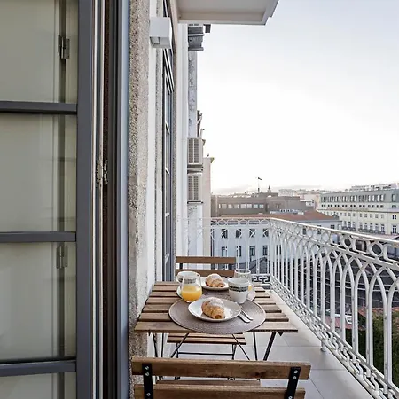 31 Janeiro 157 - Delightful 1br Flat W/ Ac & Balcony By Lovelystay Porto