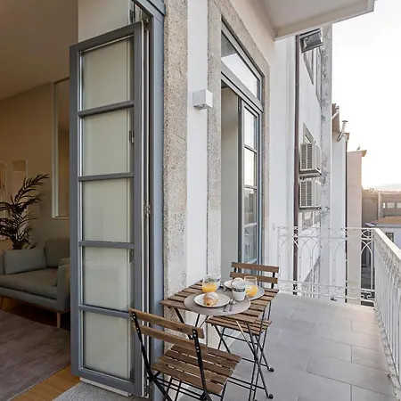 31 Janeiro 157 - Delightful 1br Flat W/ Ac & Balcony By Lovelystay *