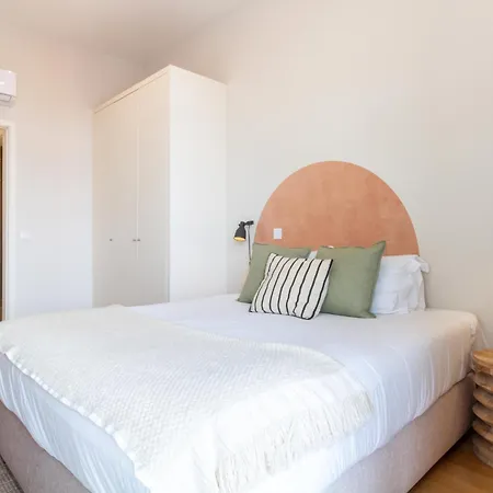 31 Janeiro 157 - Delightful 1br Flat W/ Ac & Balcony By Lovelystay * ポルト
