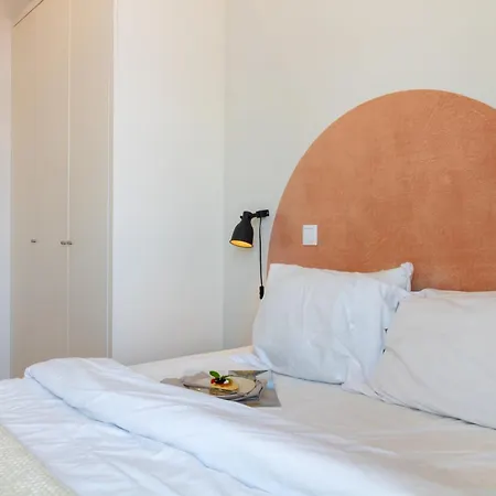 Appartement 31 Janeiro 157 - Delightful 1br Flat W/ Ac & Balcony By Lovelystay