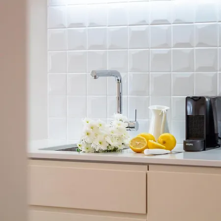 Appartement 31 Janeiro 157 - Delightful 1br Flat W/ Ac & Balcony By Lovelystay *