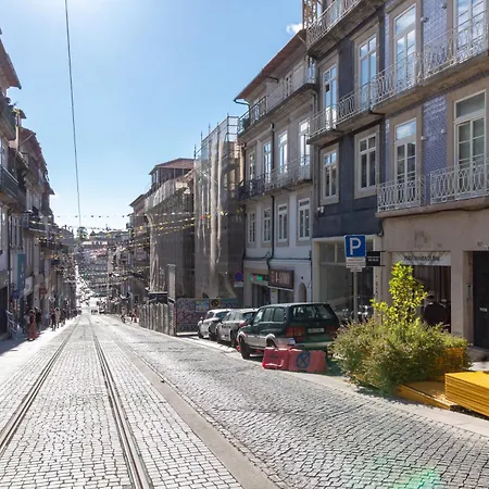 31 Janeiro 157 - Delightful 1br Flat W/ Ac & Balcony By Lovelystay * Oporto