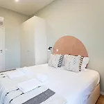 דירה 31 Janeiro 157 - Delightful 1br Flat W/ Ac & Balcony By Lovelystay *