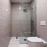 31 Janeiro 157 - Delightful 1br Flat W/ Ac & Balcony By Lovelystay דירה פורטו